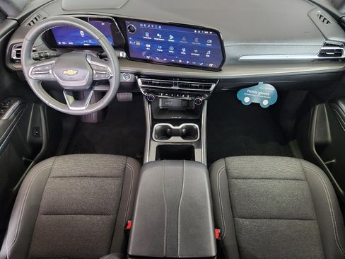 Used 2025 Chevrolet Traverse LT AWD/4WD image 26