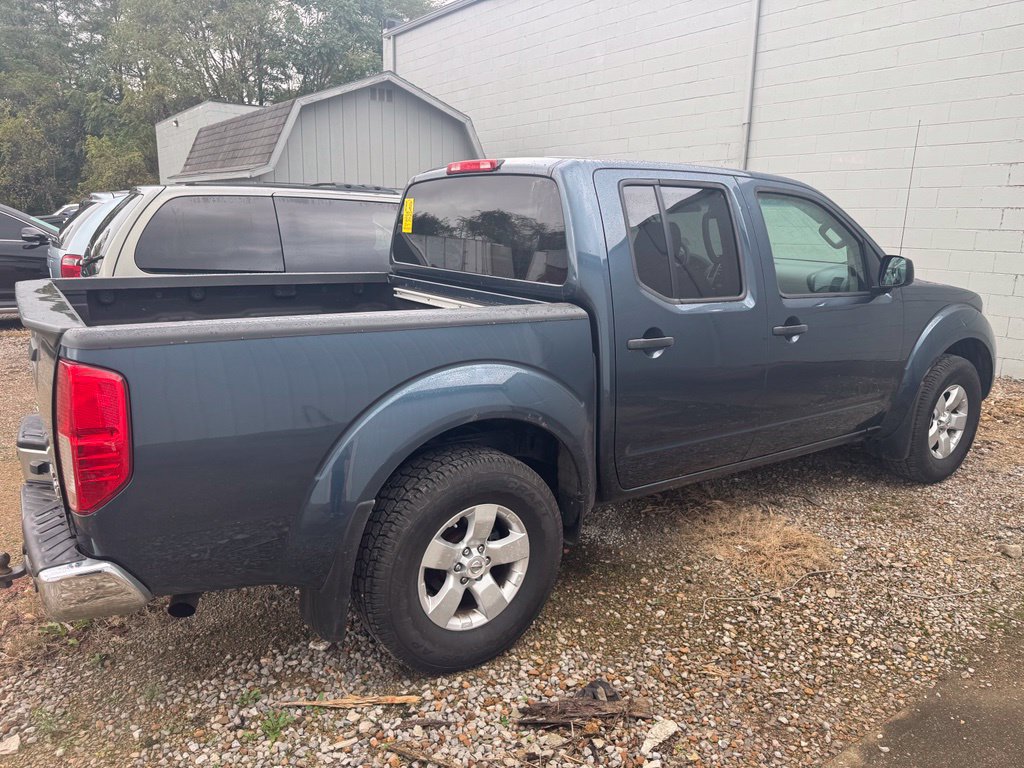 Used 2013 Nissan Frontier SV w/ SV Value Truck Pkg AWD/4WD image 3