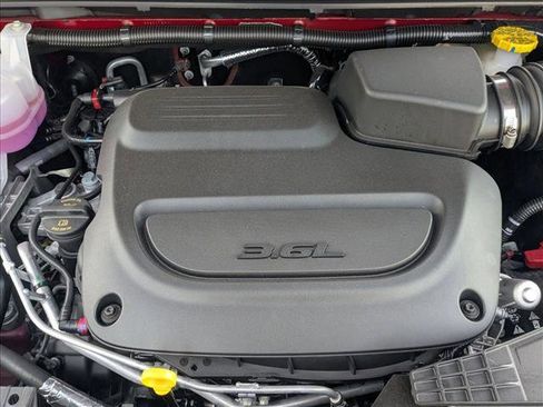 New 2026 Chrysler Pacifica Select image 16