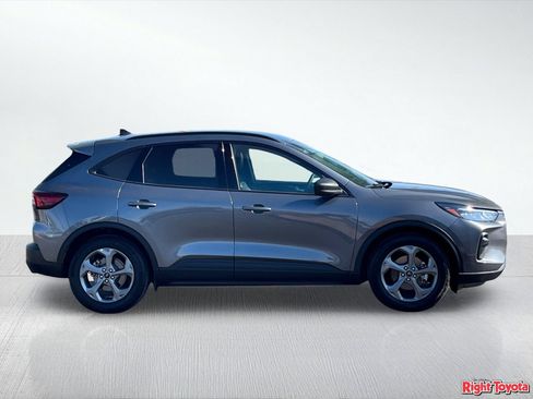 Used 2025 Ford Escape ST-Line FWD image 7