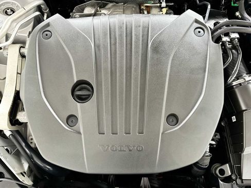 Used 2025 Volvo S60 B5 Core image 28