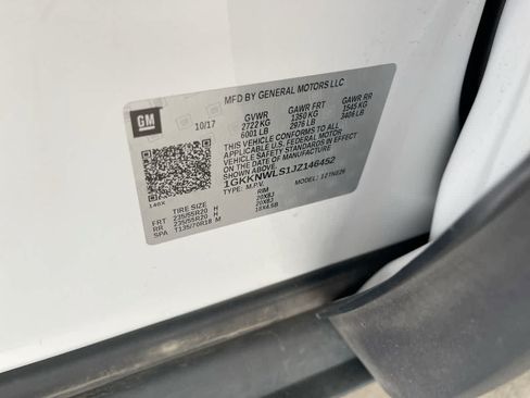 Used 2018 GMC Acadia SLT AWD/4WD image 29