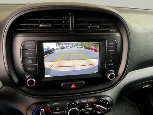 Used 2021 Kia Soul S FWD image 13