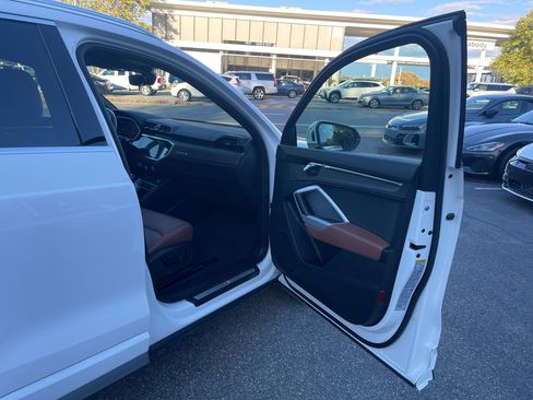 Used 2023 Audi Q3 2.0T Premium w/ Convenience Package image 43