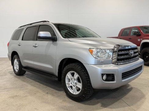 Used 2016 Toyota Sequoia SR5 AWD/4WD image 5