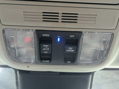 New 2026 Honda Odyssey Touring image 37