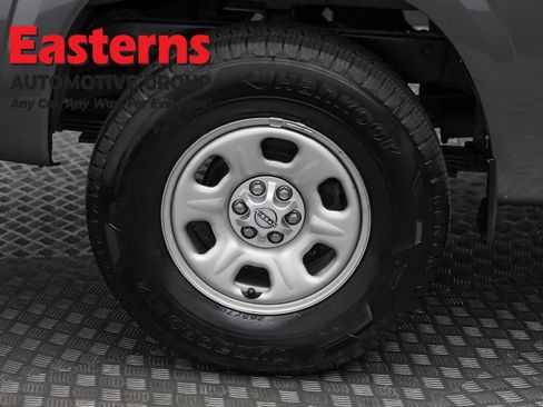 Used 2022 Nissan Frontier S RWD image 28