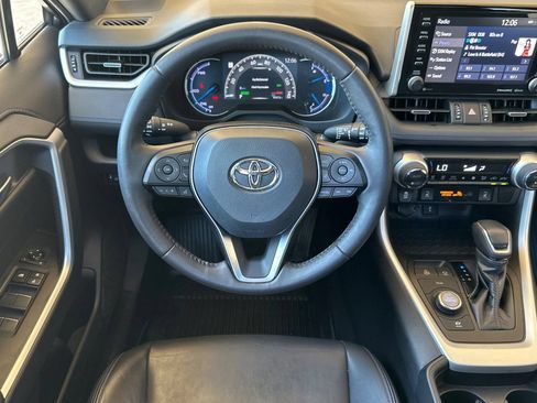 Used 2021 Toyota RAV4 XSE w/ XSE Grade Weather Package AWD/4WD image 15