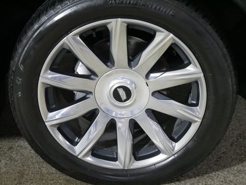 Used 2023 Cadillac Escalade ESV Premium Luxury Platinum w/ LPO, Floor Liner Package AWD/4WD image 15