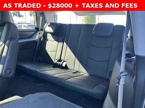 Used 2019 Cadillac Escalade Luxury image 16