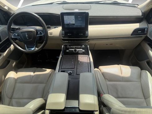 Used 2020 Lincoln Navigator Reserve w/ Luxury Package AWD/4WD image 7