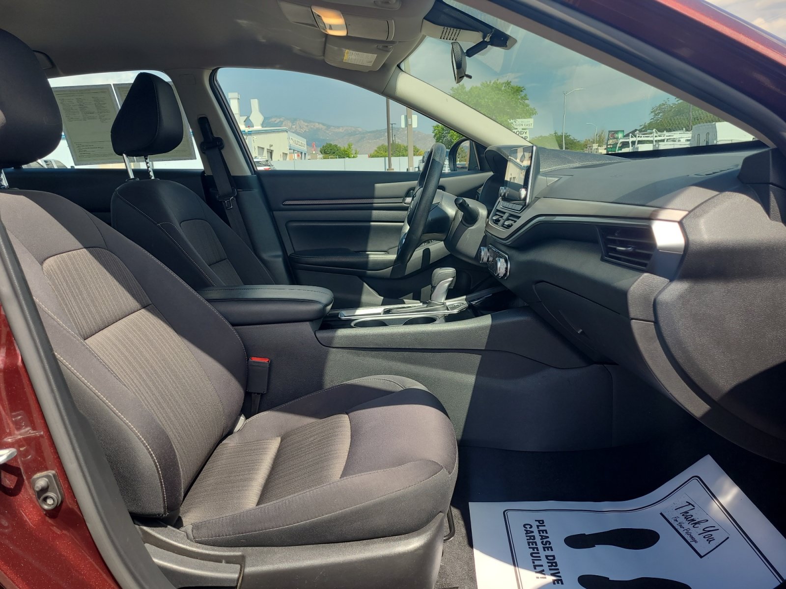 Used 2024 Nissan Altima 2.5 SV FWD image 29
