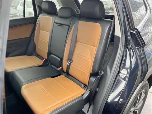 Used 2019 Volkswagen Tiguan SE w/ Panoramic Sunroof Package image 24