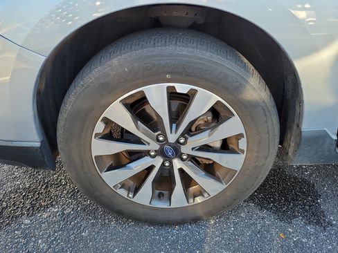 Used 2017 Subaru Outback 2.5i Limited image 5