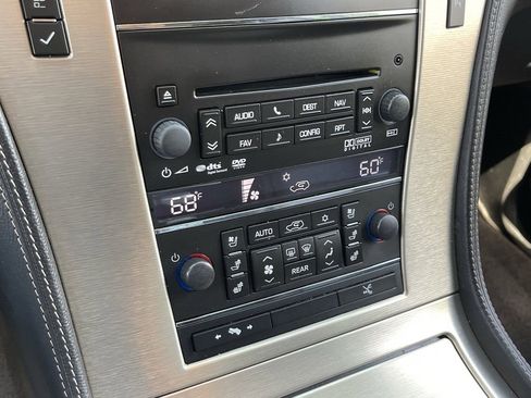 Used 2012 Cadillac Escalade ESV Platinum AWD/4WD image 27