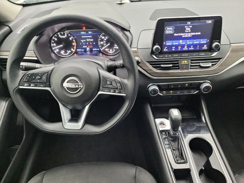 Used 2024 Nissan Altima 2.5 SV image 22