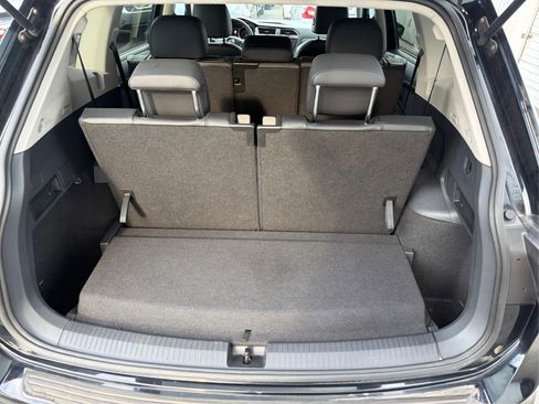 Used 2019 Volkswagen Tiguan SE w/ 3rd Row Seat Package image 16