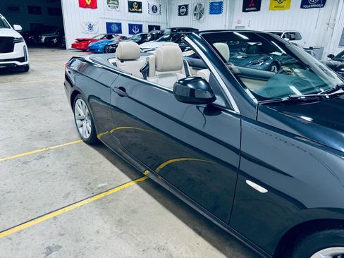 Used 2013 BMW 328i Convertible image 20