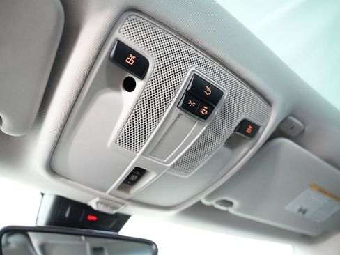 Used 2019 INFINITI QX30 w/ Navigation Package image 45