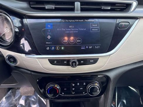 Used 2022 Buick Encore GX Preferred w/ Cold Weather Comfort Package AWD/4WD image 21