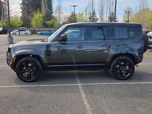 New 2026 Land Rover Defender 110 X-Dynamic SE AWD/4WD image 2