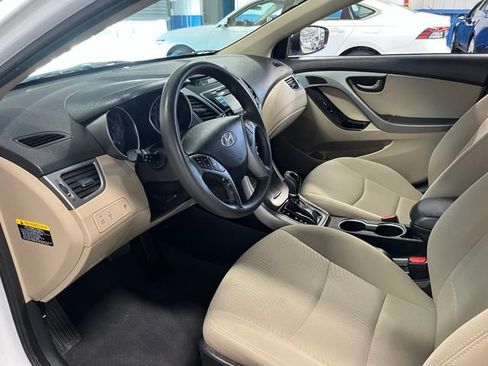 Used 2015 Hyundai Elantra SE w/ Option Group 02 FWD image 21
