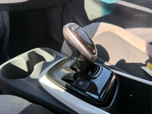 Used 2019 Chevrolet Bolt LT FWD image 23