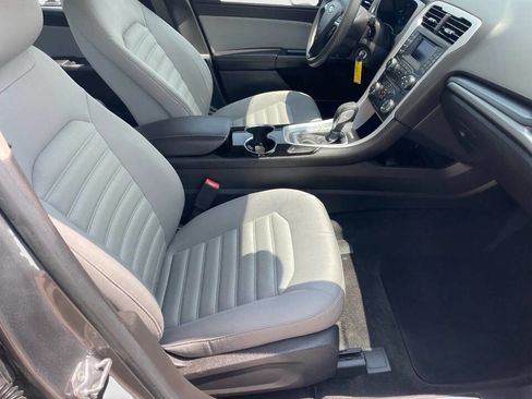Used 2014 Ford Fusion S image 11