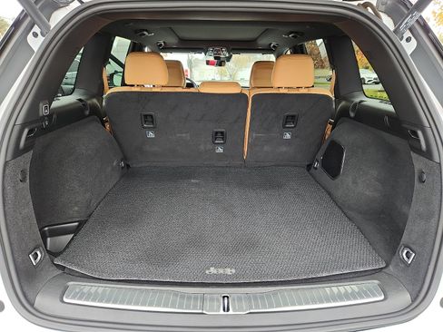 Used 2022 Jeep Grand Cherokee Summit w/ Adv Protech Group IV image 35