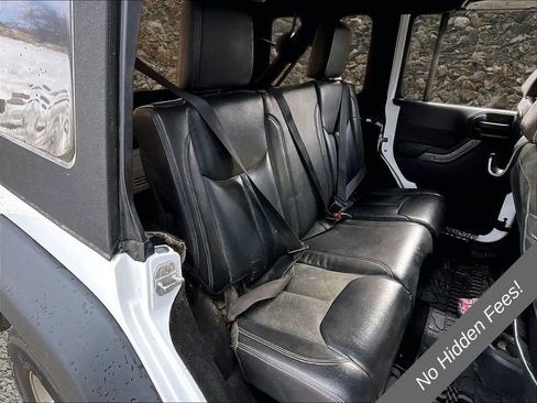 Used 2015 Jeep Wrangler Unlimited Sport w/ Quick Order Package 23S AWD/4WD image 23
