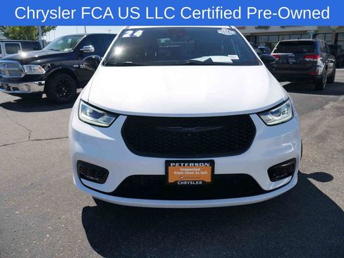 Certified 2024 Chrysler Pacifica Limited FWD image 3