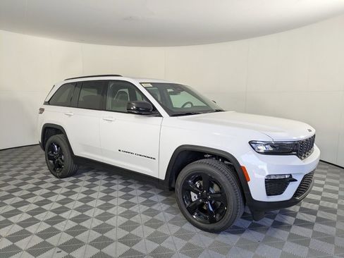 New 2025 Jeep Grand Cherokee Limited w/ Black Appearance Package image 2