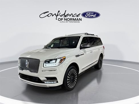 Used 2020 Lincoln Navigator Black Label w/ Cargo Convenience Package image 3