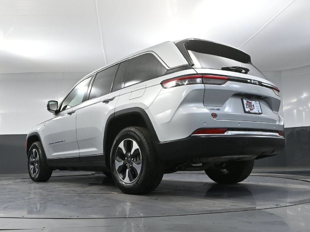 Used 2022 Jeep Grand Cherokee Limited 4xe AWD/4WD image 41