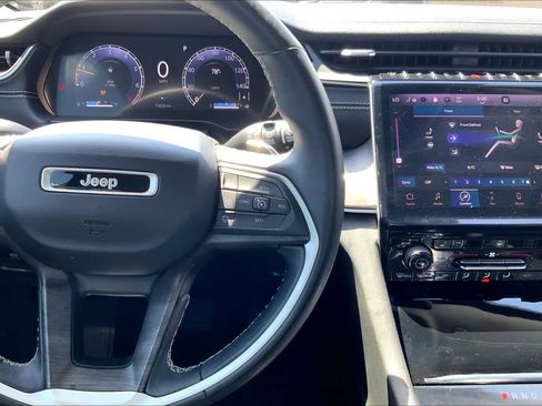Used 2021 Jeep Grand Cherokee L Limited RWD image 25