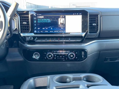 Certified 2024 Chevrolet Silverado 1500 LT AWD/4WD image 21