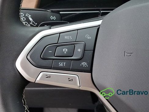 Used 2025 Volkswagen Atlas SE AWD/4WD image 22