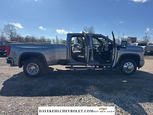 Used 2024 Chevrolet Silverado 3500 High Country w/ High Country Premium Package image 60