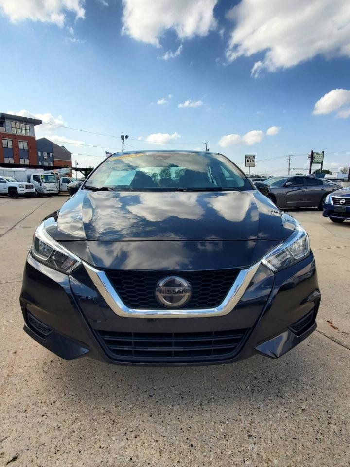 Used 2021 Nissan Versa SV FWD image 2