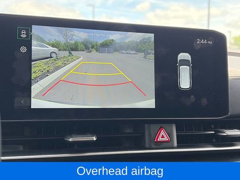 Used 2025 Kia Carnival FWD image 22
