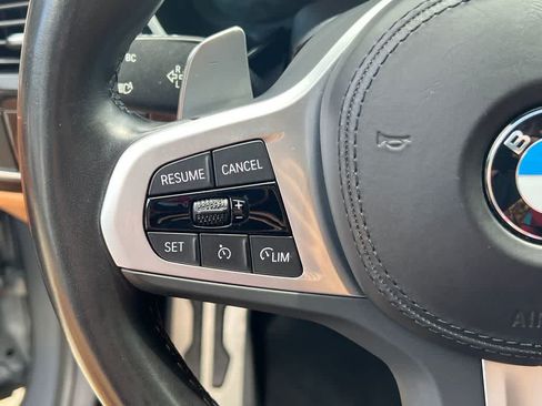 Used 2022 BMW 530i w/ M Sport Package RWD image 26