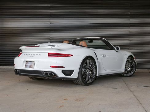 Certified 2015 Porsche 911 Turbo image 7