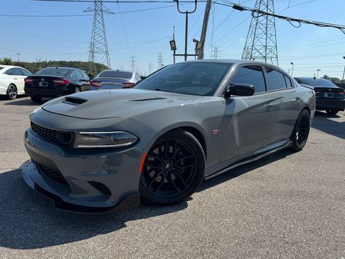 Used 2019 Dodge Charger Scat Pack RWD image 15
