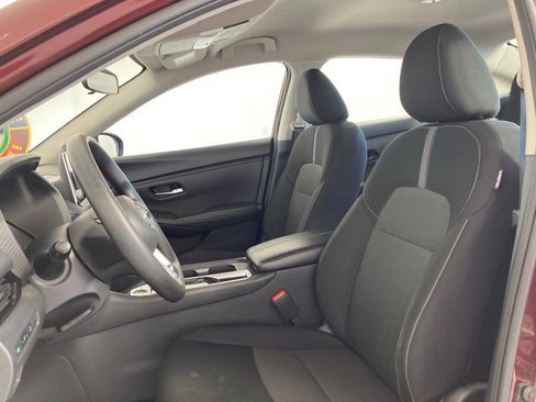 Used 2025 Nissan Sentra SV FWD image 11