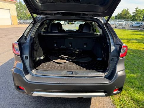 Used 2023 Subaru Outback Limited AWD/4WD image 3