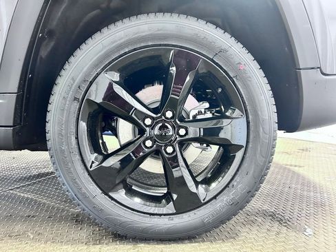 New 2026 Jeep Grand Cherokee Limited AWD/4WD image 32