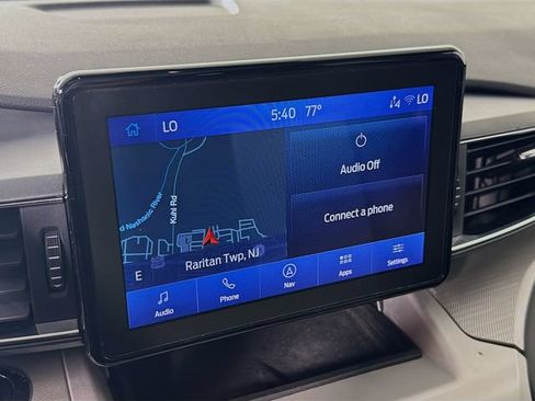 Used 2023 Ford Explorer XLT w/ Equipment Group 202A AWD/4WD image 19