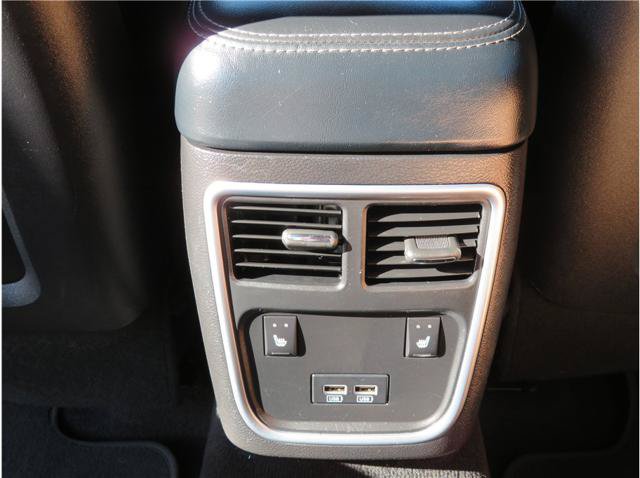 Used 2022 Dodge Charger SXT w/ Plus Group RWD image 9