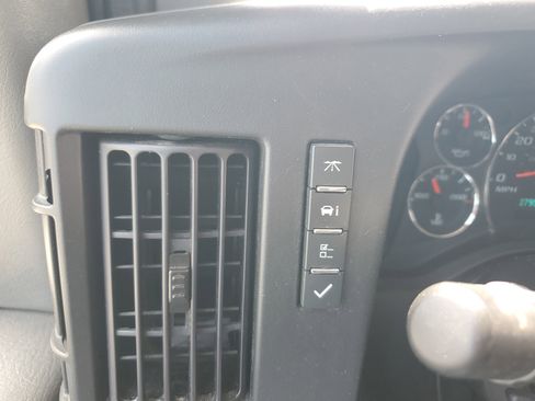 Used 2023 GMC Savana 2500 w/ Driver Convenience Package image 21