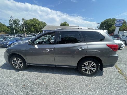 Used 2019 Nissan Pathfinder S AWD/4WD image 8